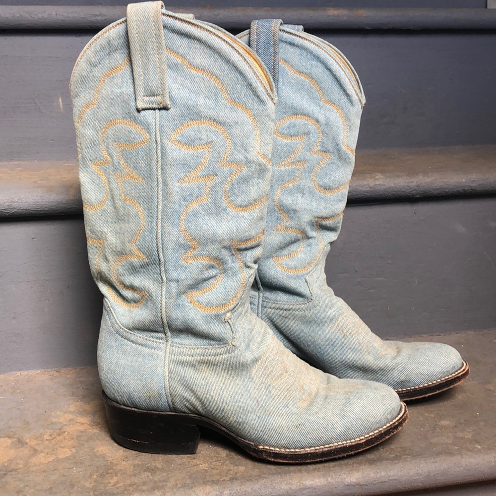 Blue jean cowgirl/cowboy boots